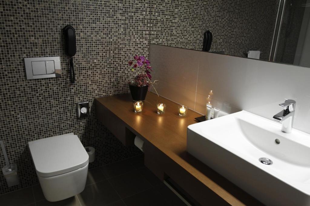 Mikado Hotel Nitra Rum bild